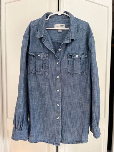 Old Navy EUC Chambray Denim Shirt.  Long Sleeve 14-16