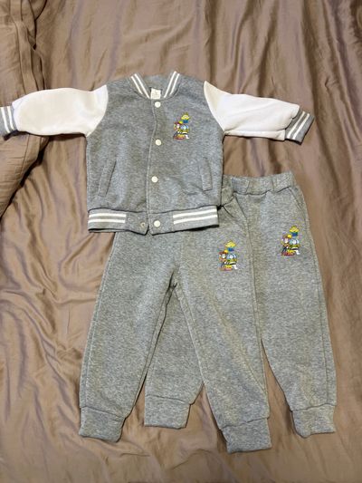 Unknown So soft , set including two pants and jacket, size 100 ,3-4t 3T