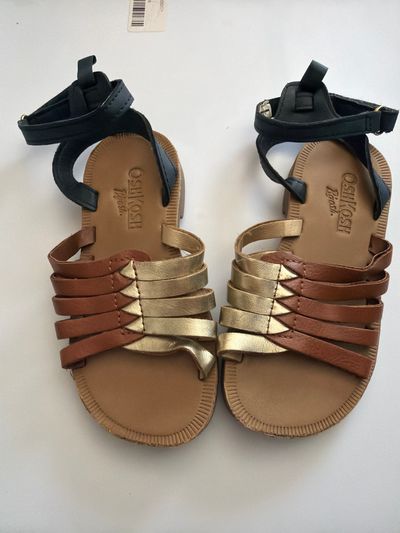 OskKosh Gladiator Sandals  8 (Lil' Kid)