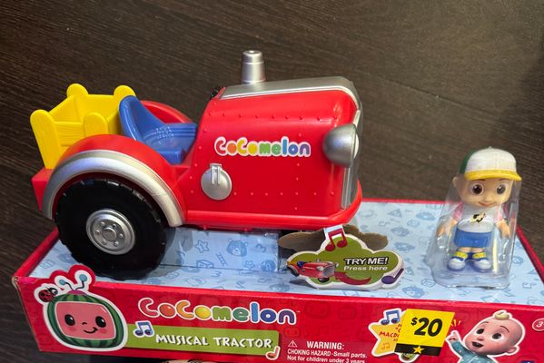 Brand new Cocomelon musical tractor