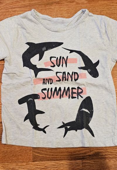N/A Great condition graphic T-shirt 5T