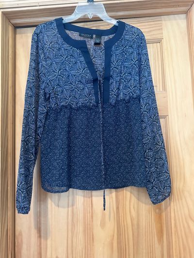 Axcess Blue long sleeve size 14 Women's - L