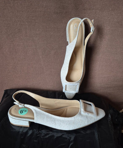 CL Laundry beige shoe  8-1/2 (Adult)