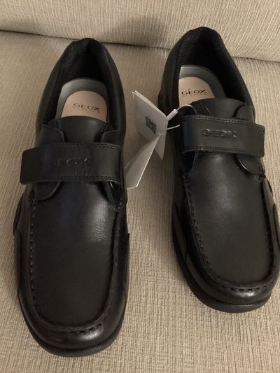Brand new! Size 36 Brand new Geox kids snake mocassino retails 82! 4 (Big Kid)