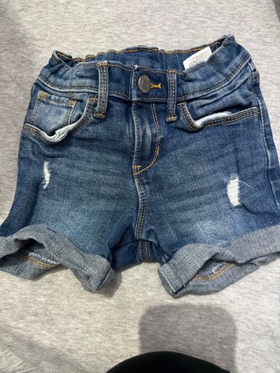Old Navy Distressed Adjustable waist Denim Shorts  4T