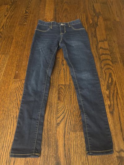 Old Navy size 8 standard jeans  7-8