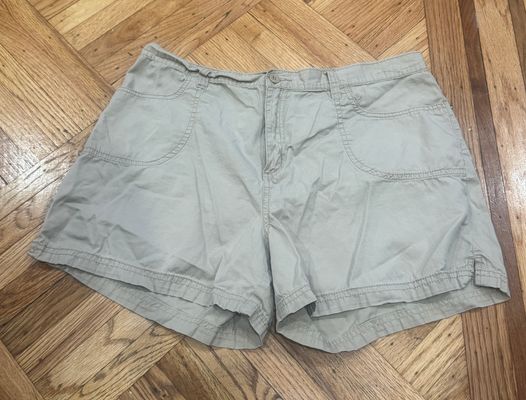 Beige khaki shorts  Women's 14