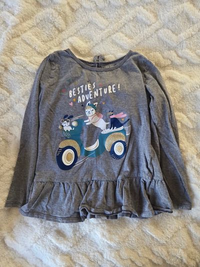Carters Long sleeved shirt size 7  7-8
