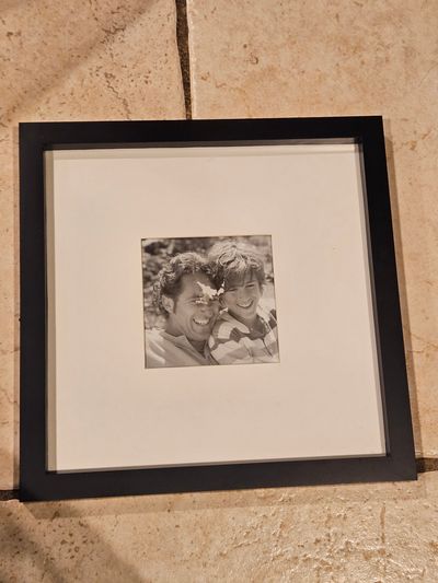 Photo Frame Picture  3.5 x 3.5" Overall 10 x 10"