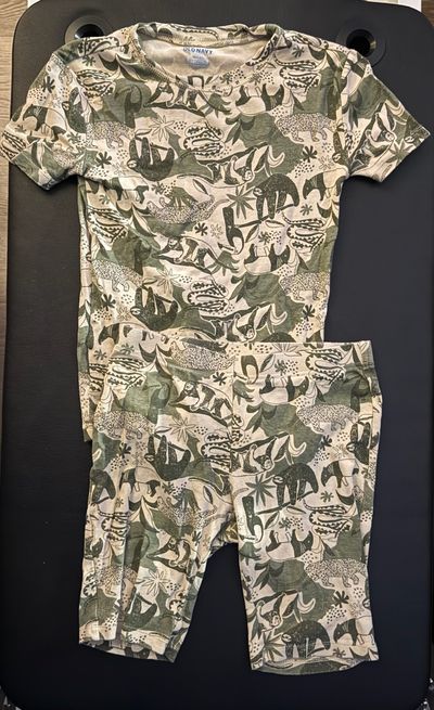 Old Navy Jungle theme pajama set 10-12