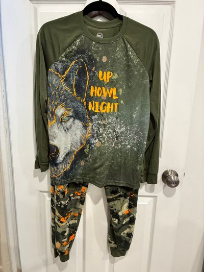 XL fleece PJs  14-16