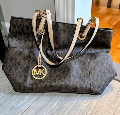 Michael Kors Authentic Michael Kors Brown handbag... Like new