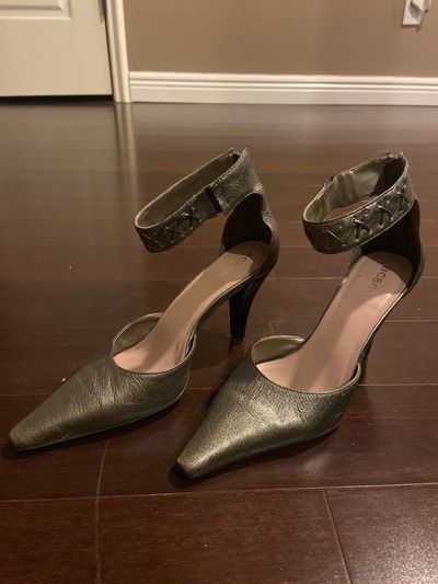 BCBGirls Gray/Silver heels 7 (Adult)