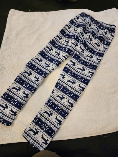 Fleece pant with deer and snowflake path Fleece pant with deer and snowflake path 6T/6
