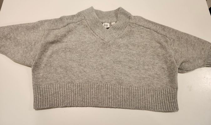 Gap size XS 4-5 Cropped dolman sleeve sweater 4T