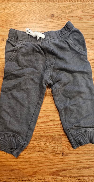 Carter's In good condition 12M boys joggers comfy for everyday wear 12 Months