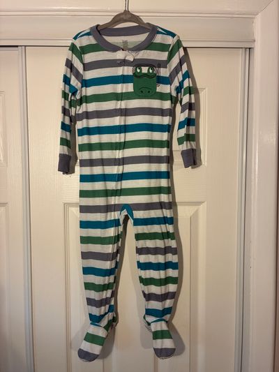Just One You by Carters Long sleeve footed pajamas zip up, snorkeling alligator 3T