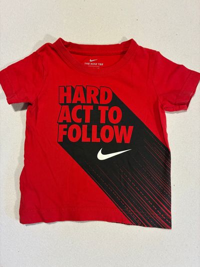 Nike 2T, short sleeve T-shirt, hard act to follow 2T