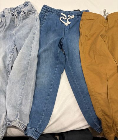 H&M Three pairs of jogger jeans bundle 6T/6