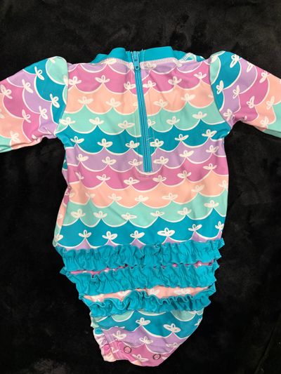 Ruffle bottoms Like new 3-6 Months