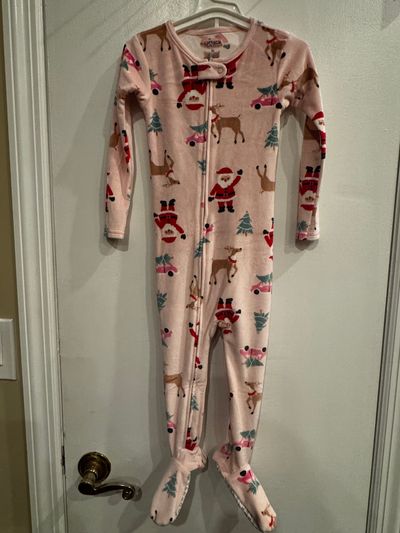 Brand New Baby girl pajamas Carters size 2T Brand New Baby girl pajamas Carters size 2T 2T