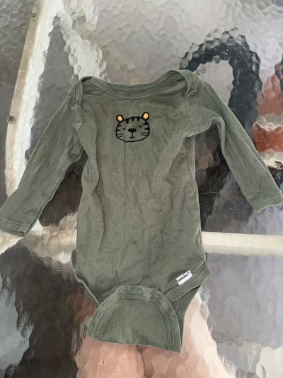 Gerber olive green tiger long sleeve onesie 6-9 Months