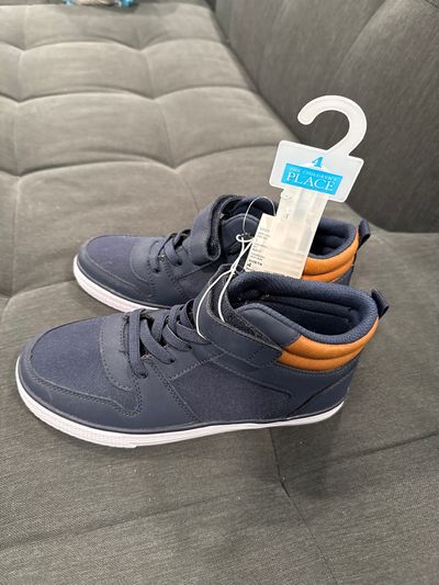 Childrens place Navy blue high top nice sneaker NEVER WORN!!!!! 4 (Big Kid)