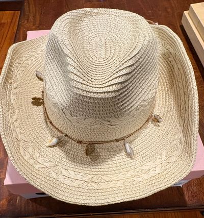 Western style hat with shells  Hat M 7 to 7-1/8in