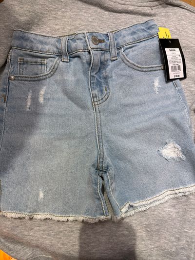 New with tags Art Class Denim Cut off Shorts $18 retail adjustable waist 6T/6