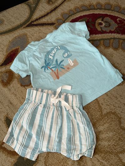 Carters Short sleeve and shorts boys outfit 3 Months