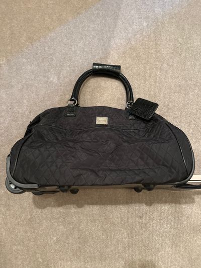 Liz Claiborne Rolling Duffle Carry On. Quilted faux croc. EUC
