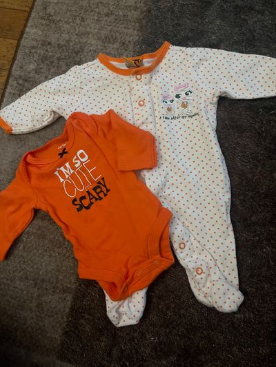 Halloween pajamas and long sleeve onesie size NB Im so scary cute, I take after my mummy   Newborn size Newborn