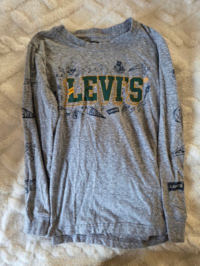 Levi's long sleeved shirt  size 8/10  7-8