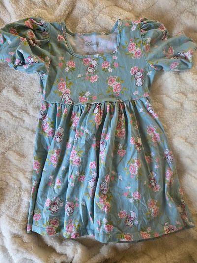 Disney short sleeved dress Size 6/7 6T/6