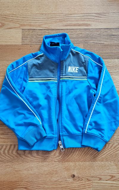 Nike BNWOT Toddler Dri-Fit Full zip jacket great for Fall / Spring 2T