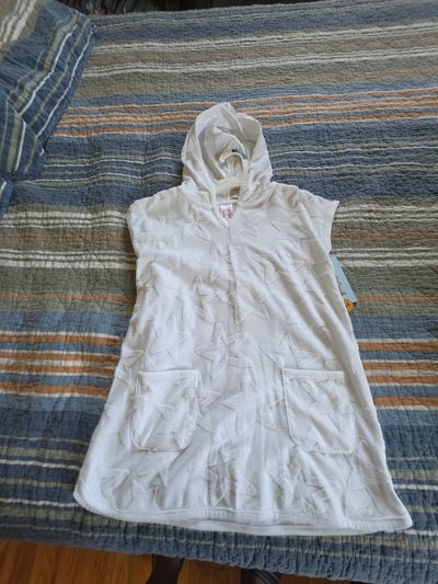 Cat and Jack NEW WITH TAGS White Star CoverUp 5T/5