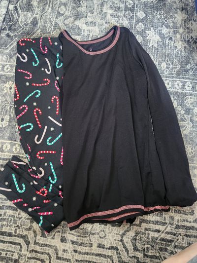 Size 8 soft thermals black shirt Candycane pants 7-8