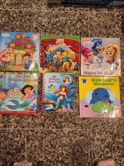 Disney , nicjelodeon Lot of 6 books