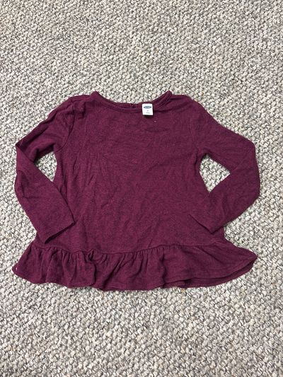 Old navy Burgundy heathered long sleeve ruffle bottom shirt 4T