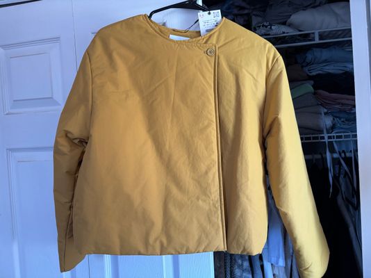 Zara 9 New w tags Yellow asymmetric single button semi puff jacket 14-16