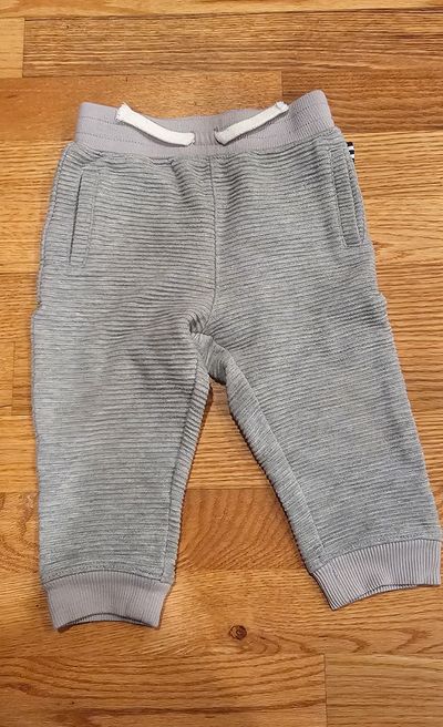Splendid Boys 6-12M sweatpants in excellent condition 6-12 Months