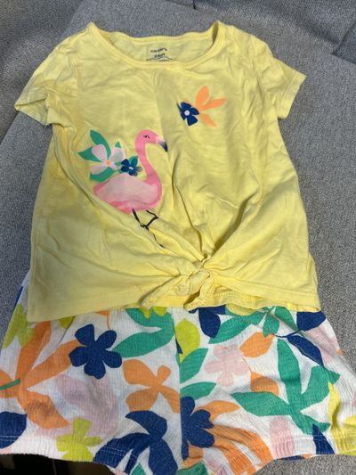 Carters Short set 24 Months