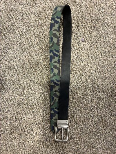 Reversible Belt size Large - fits about size 7/8 - black & camo