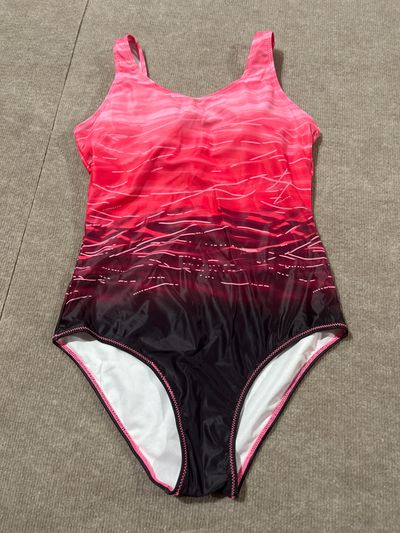 N/A NEW Womens Pink and Purple One Piece Swimsuit with Built in Bra Women's Small (6-8)