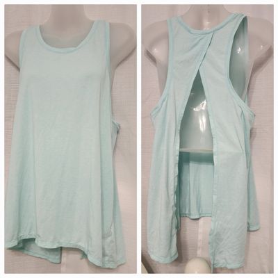 Gapfit Blue aqua sport top Women's - M