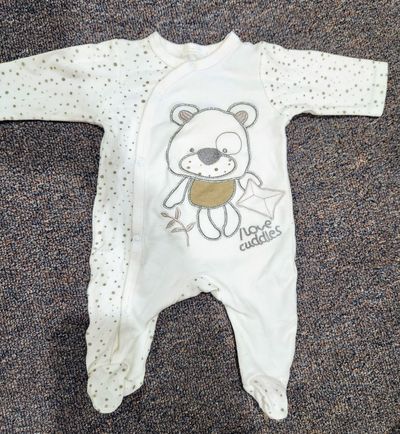 NA Footed sleepers 0-3 Months