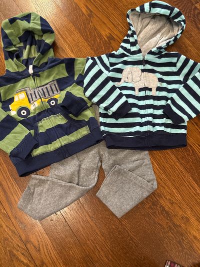 Carters Fleece sweatshirts and pants bundle 18 Months