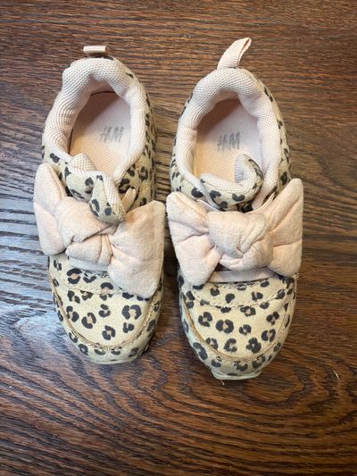 H&M sneakers  8 (Toddler)