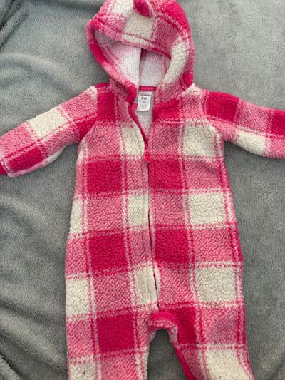 Carters Zip up 9 months. Sherpa fleece 6-9 Months