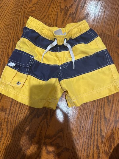 Hanna andersson Striped swim trunks lined 4T/4